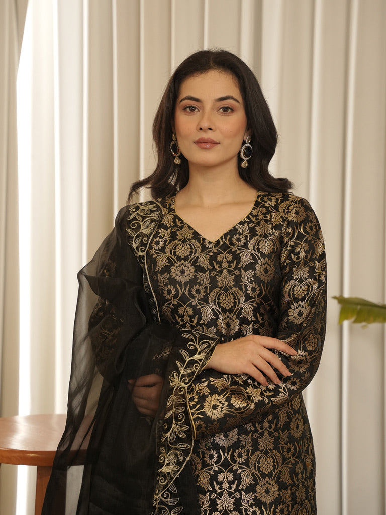 Rani Banarasi Set