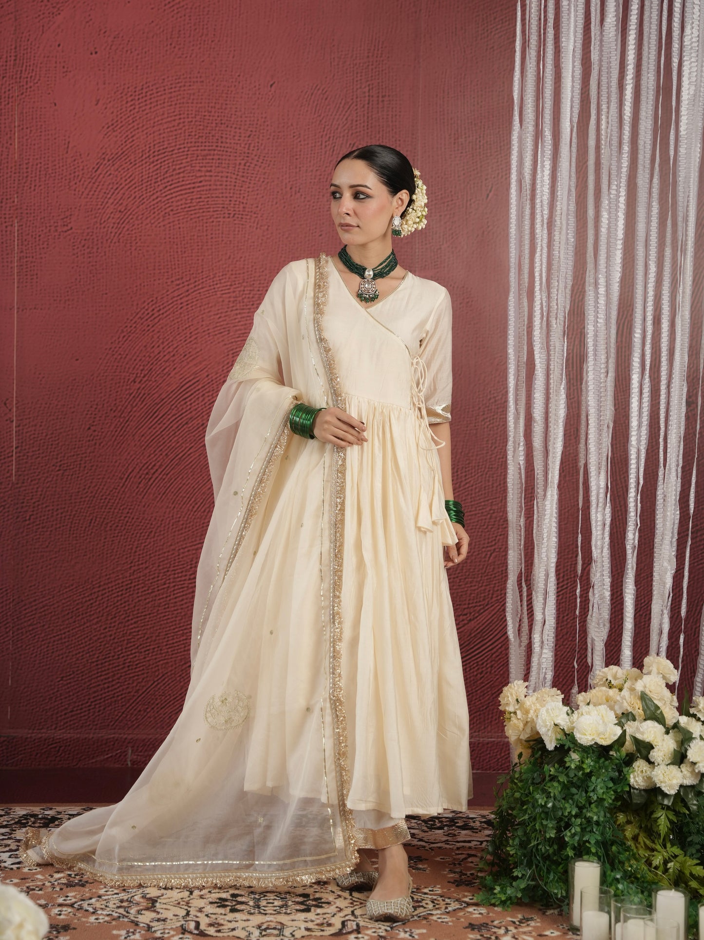 CHAAND OFF WHITE CHANDERI ANGRAKHA ZARIWORK SUIT SET