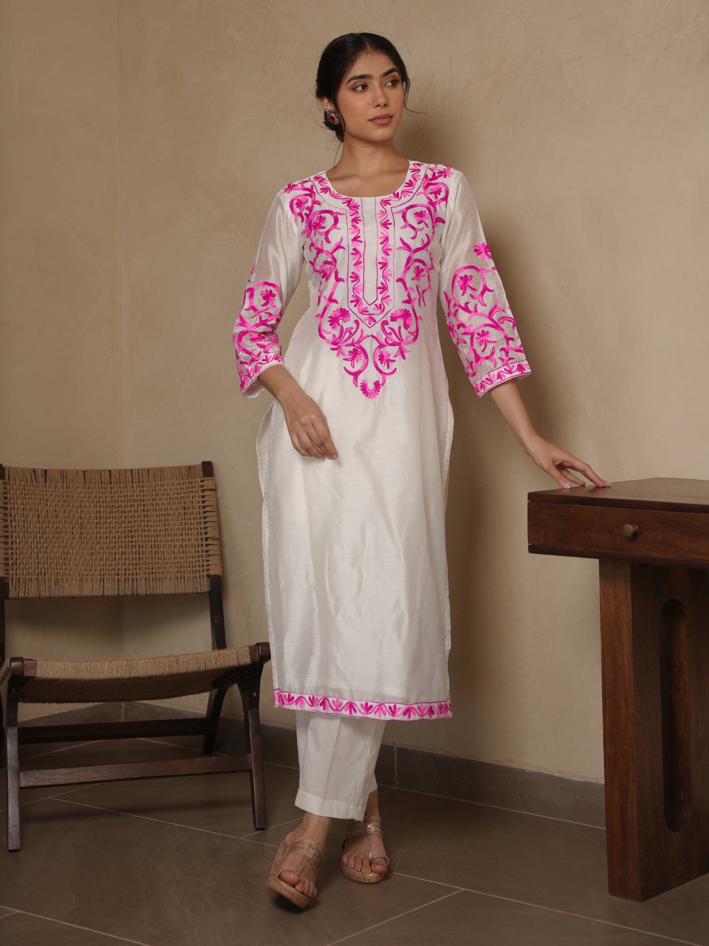 BLOSSOM WHITE CHANDERI EMBROIDERY SUIT SET