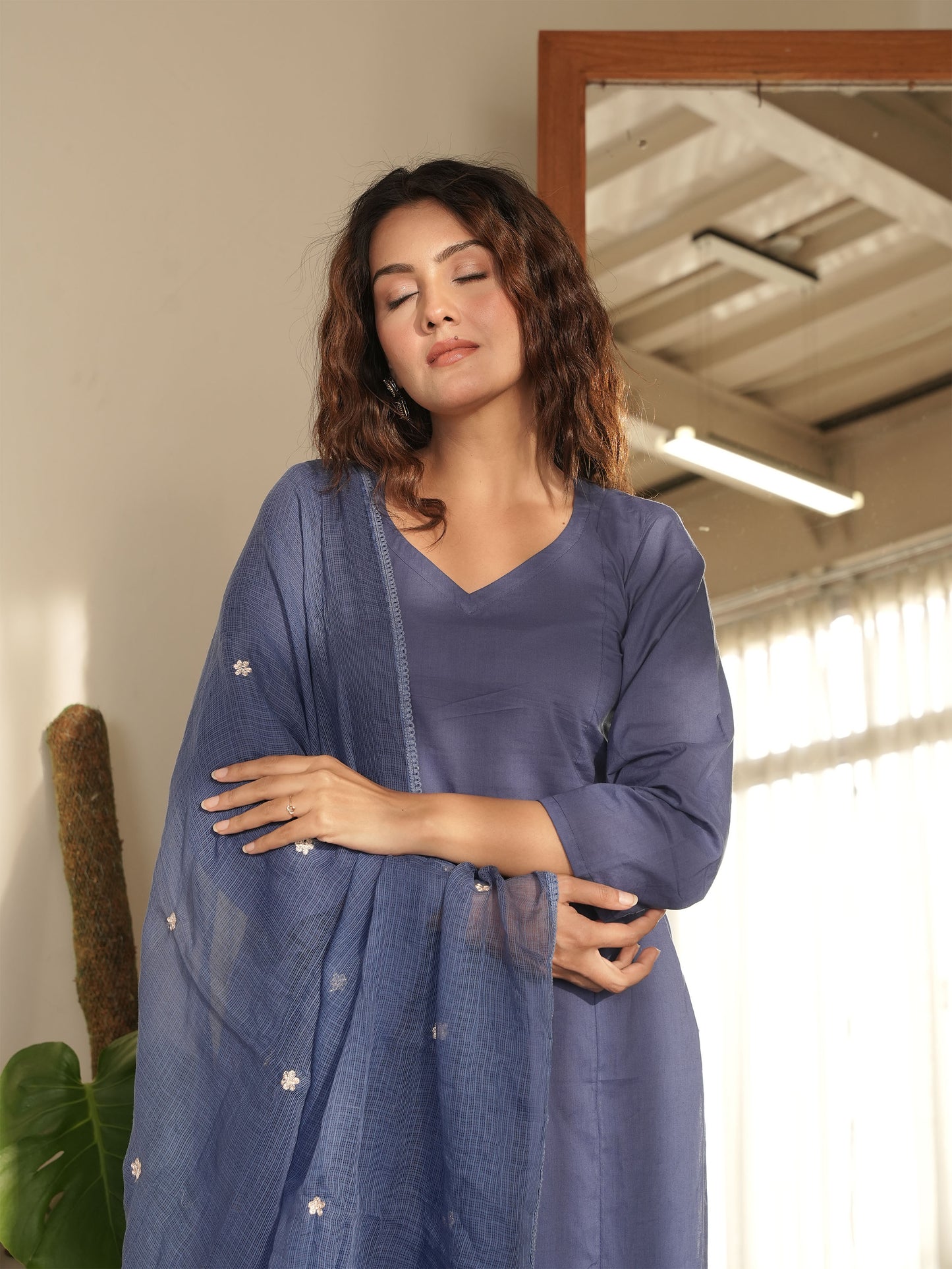 Saloni Suit Set