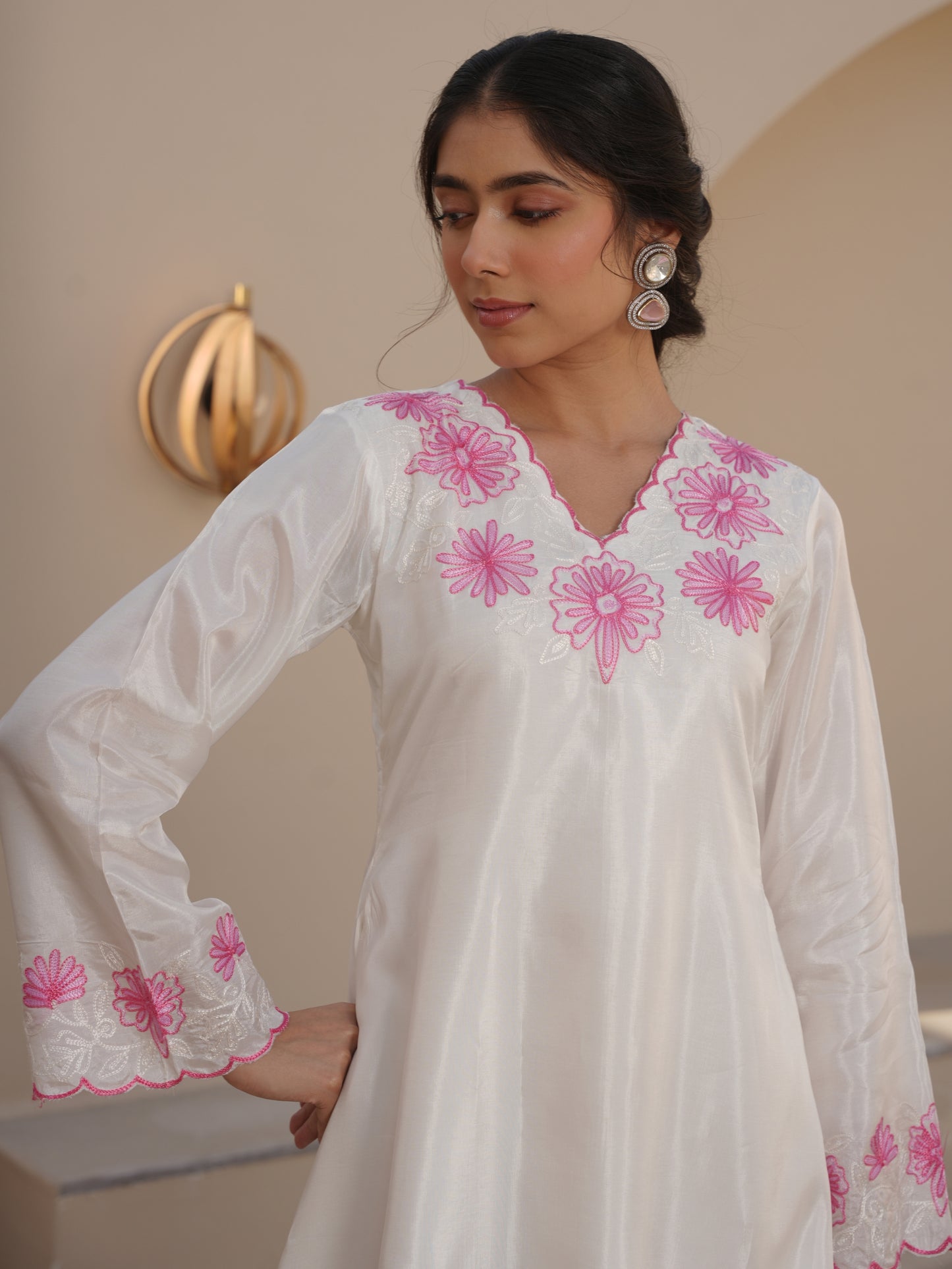 MIST WHITE SILK EMBROIDERED SUIT SET
