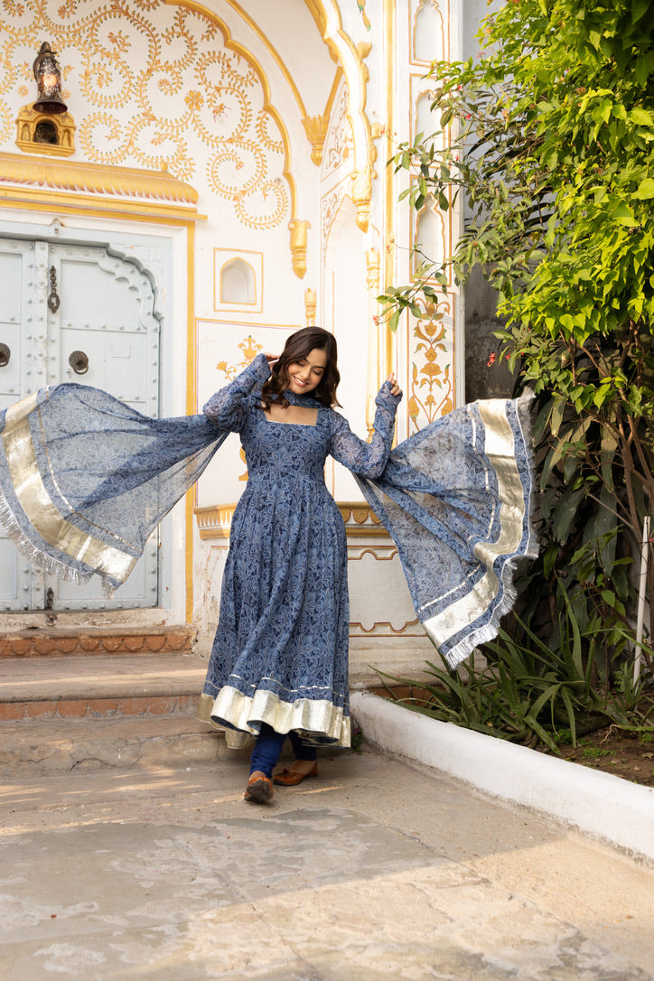 Pehno'Sa Durga Suit Set