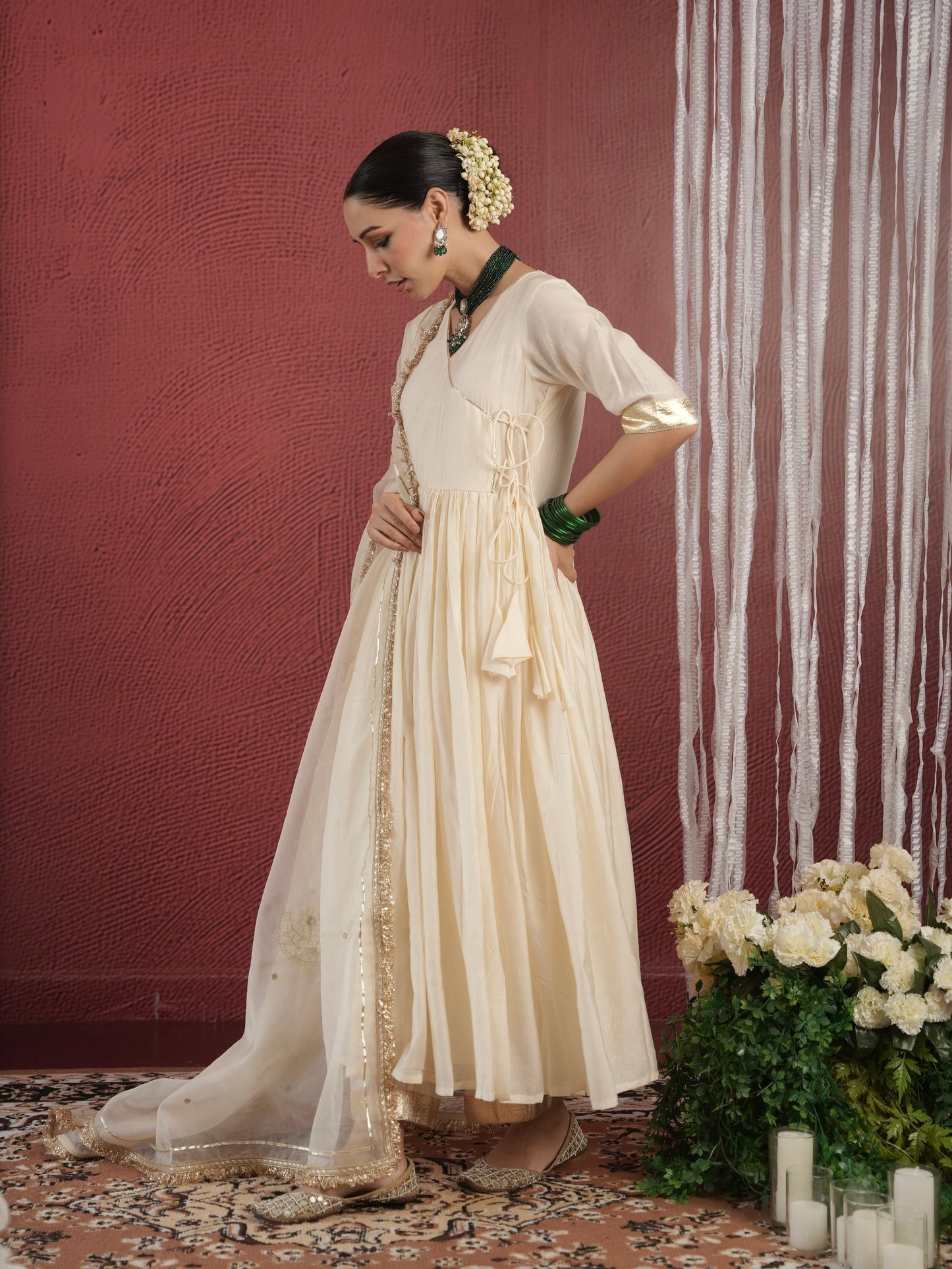 CHAAND OFF WHITE CHANDERI ANGRAKHA ZARIWORK SUIT SET
