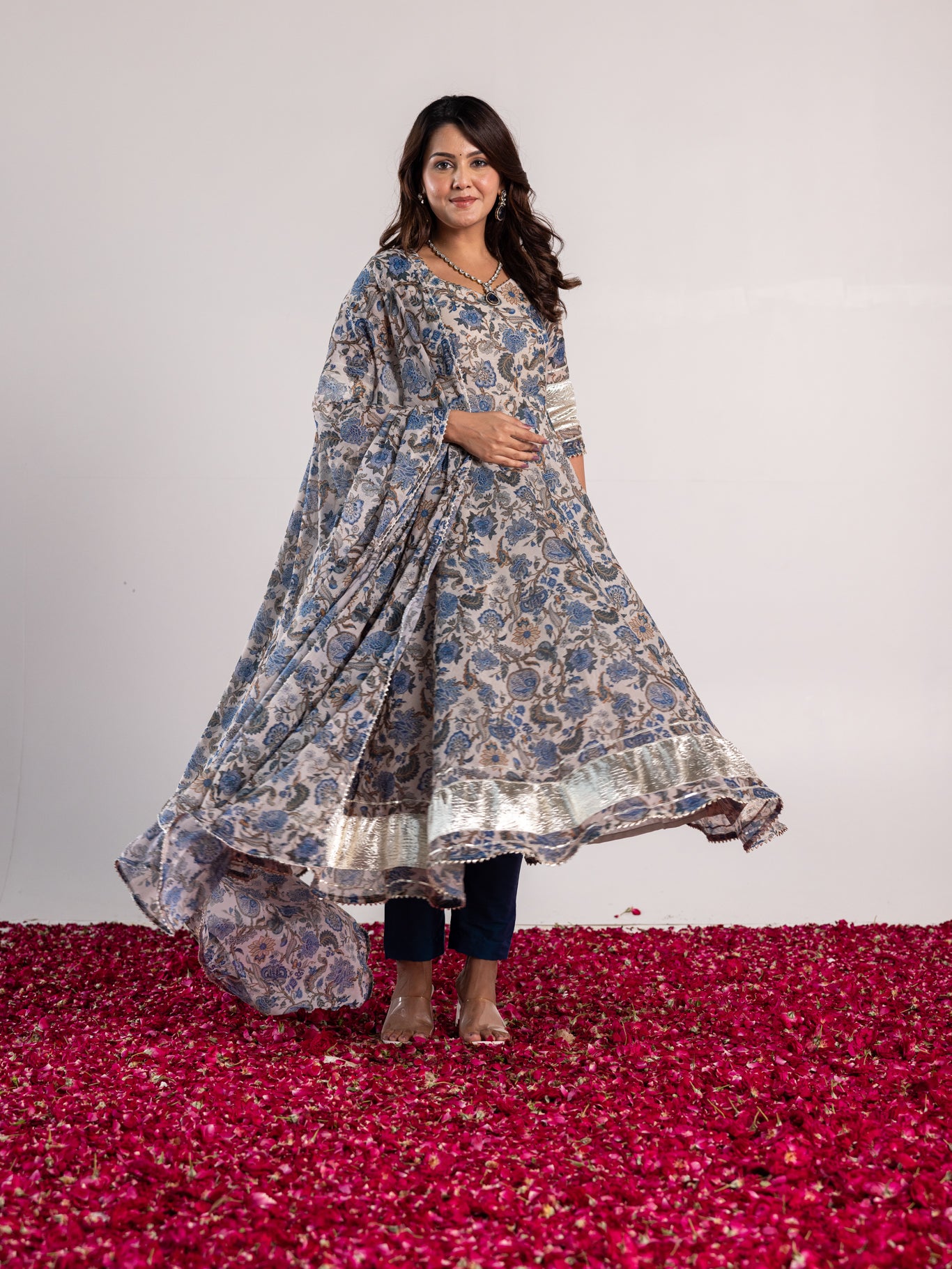 Soha Suit Set