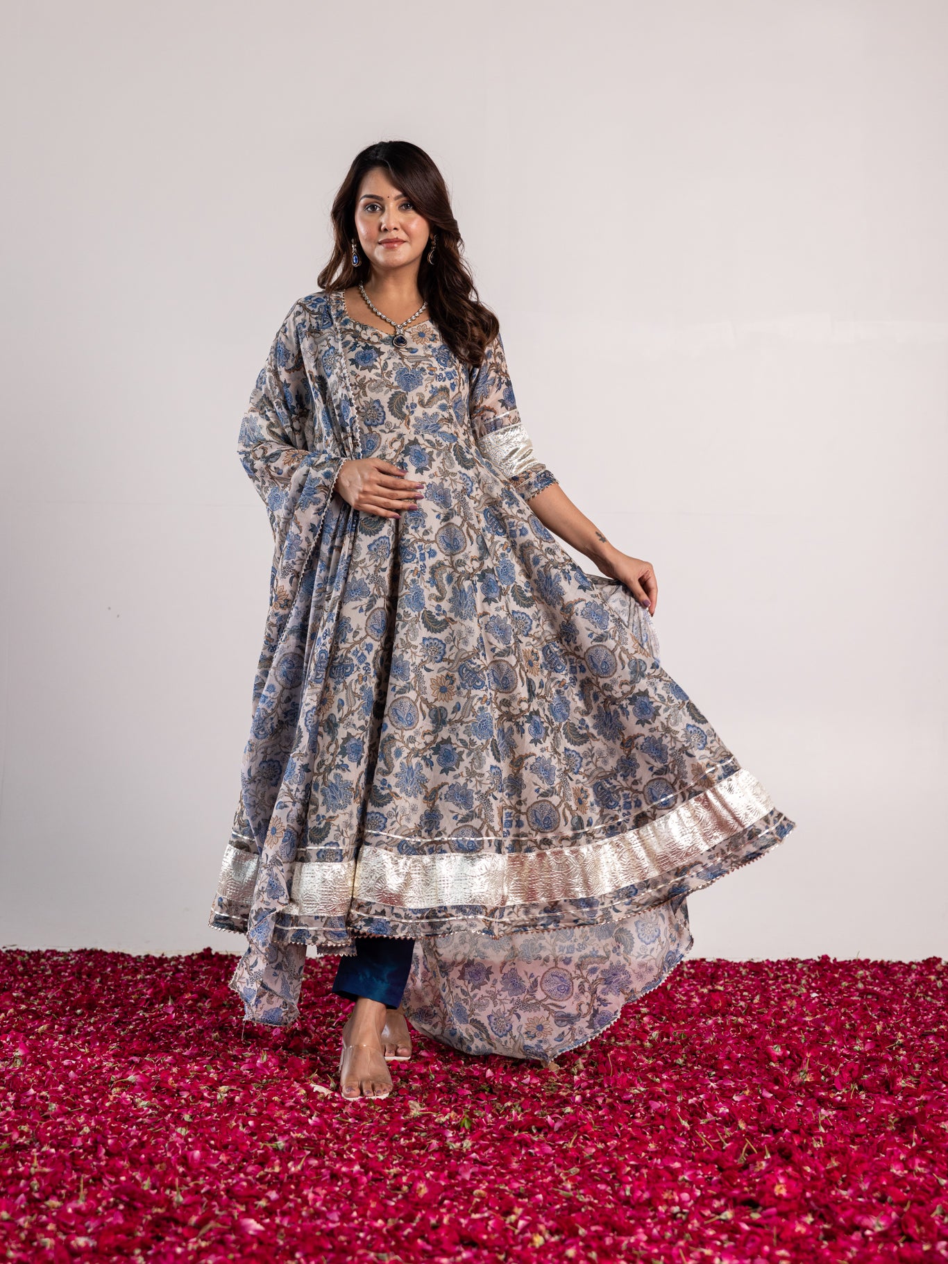 Soha Suit Set