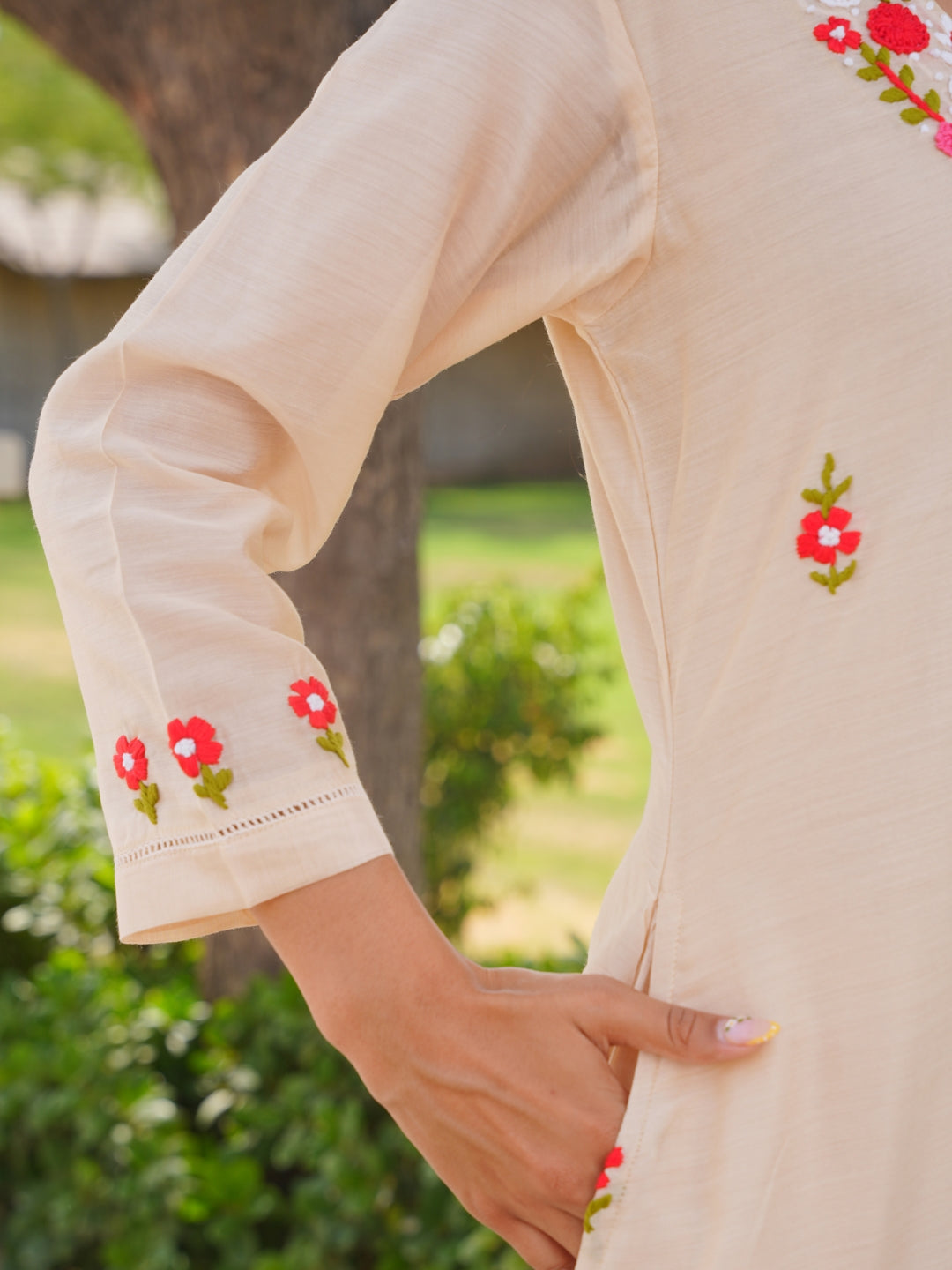 Beige Floral Hand Embroidered Chanderi Kurta Set