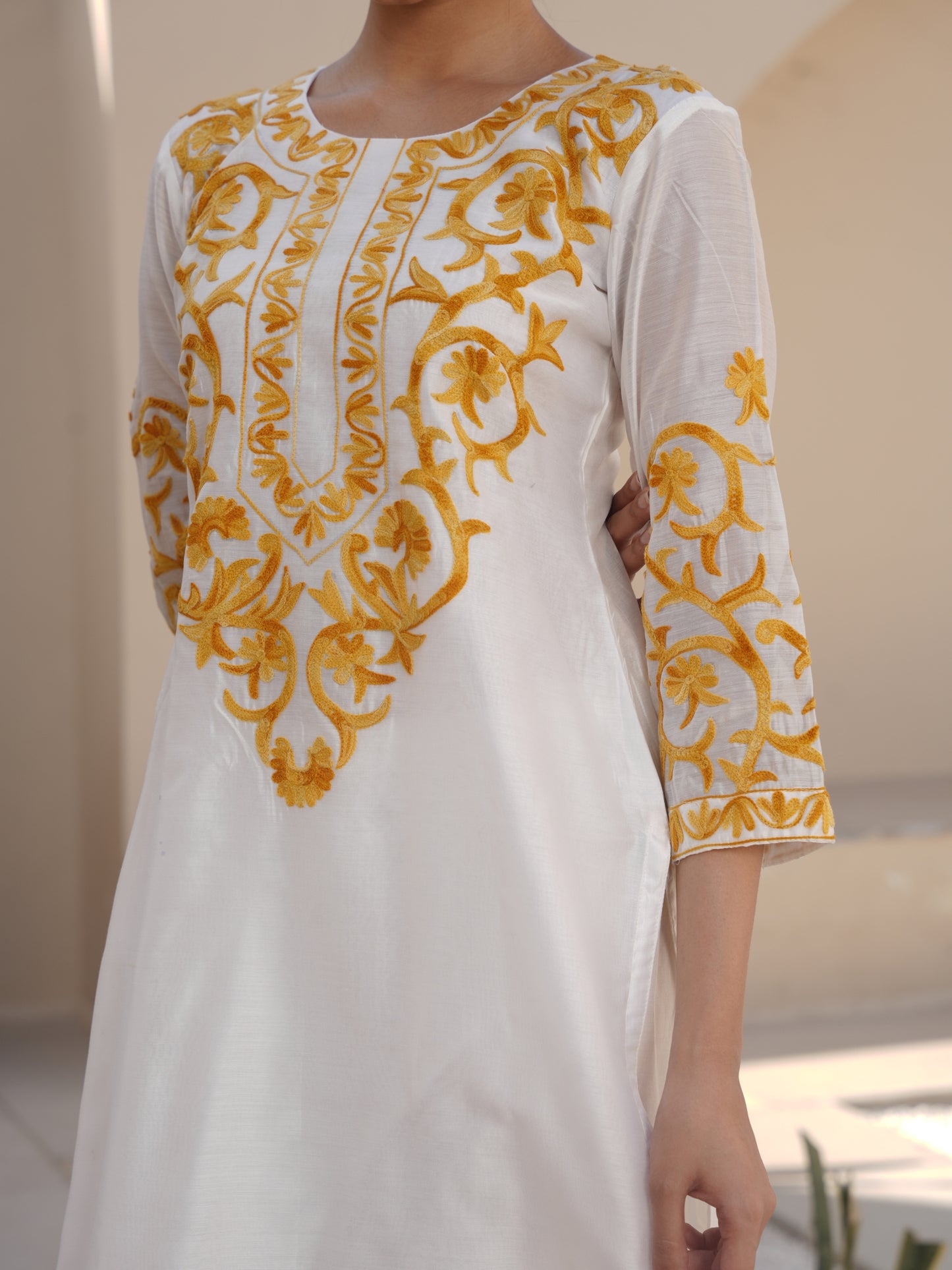 WISTERIA WHITE CHANDERI EMBROIDERED SUIT SET