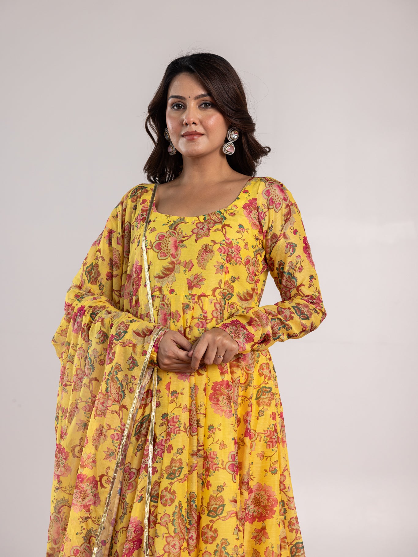 Vishwa Suit Set