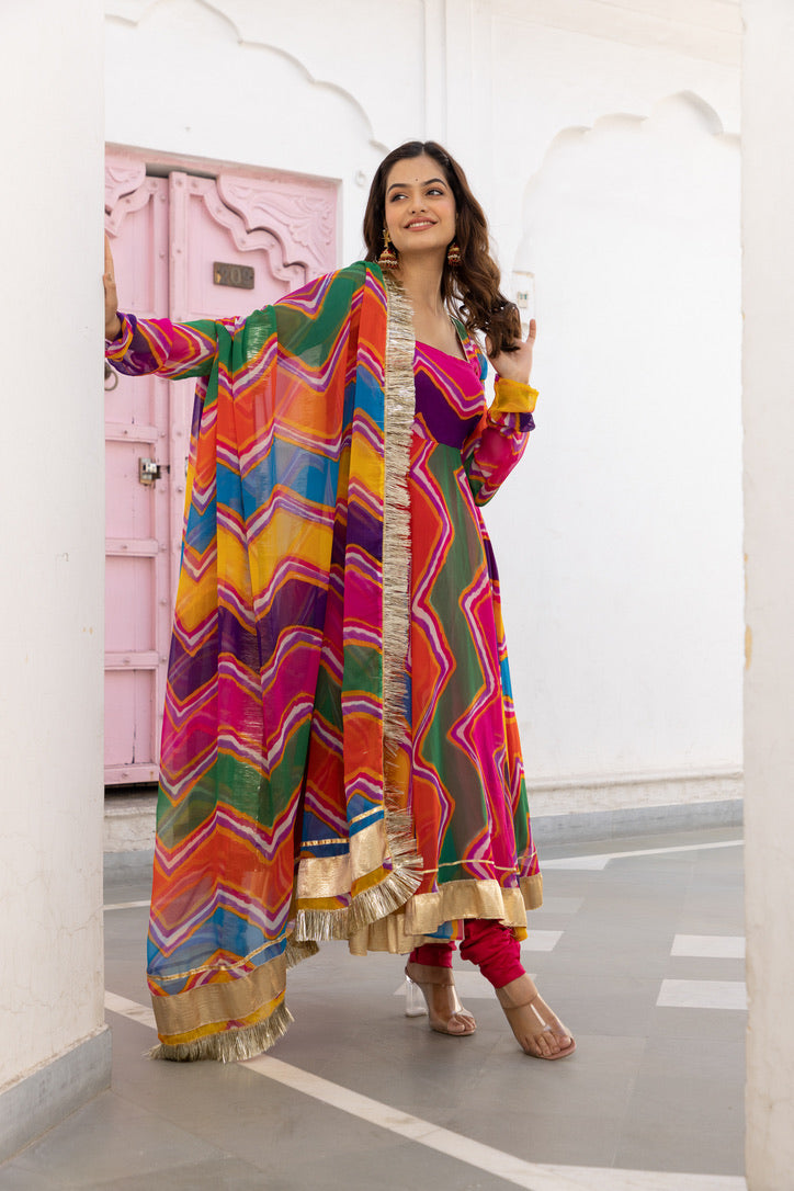 PEHNO'SA VRINDA SUIT SET