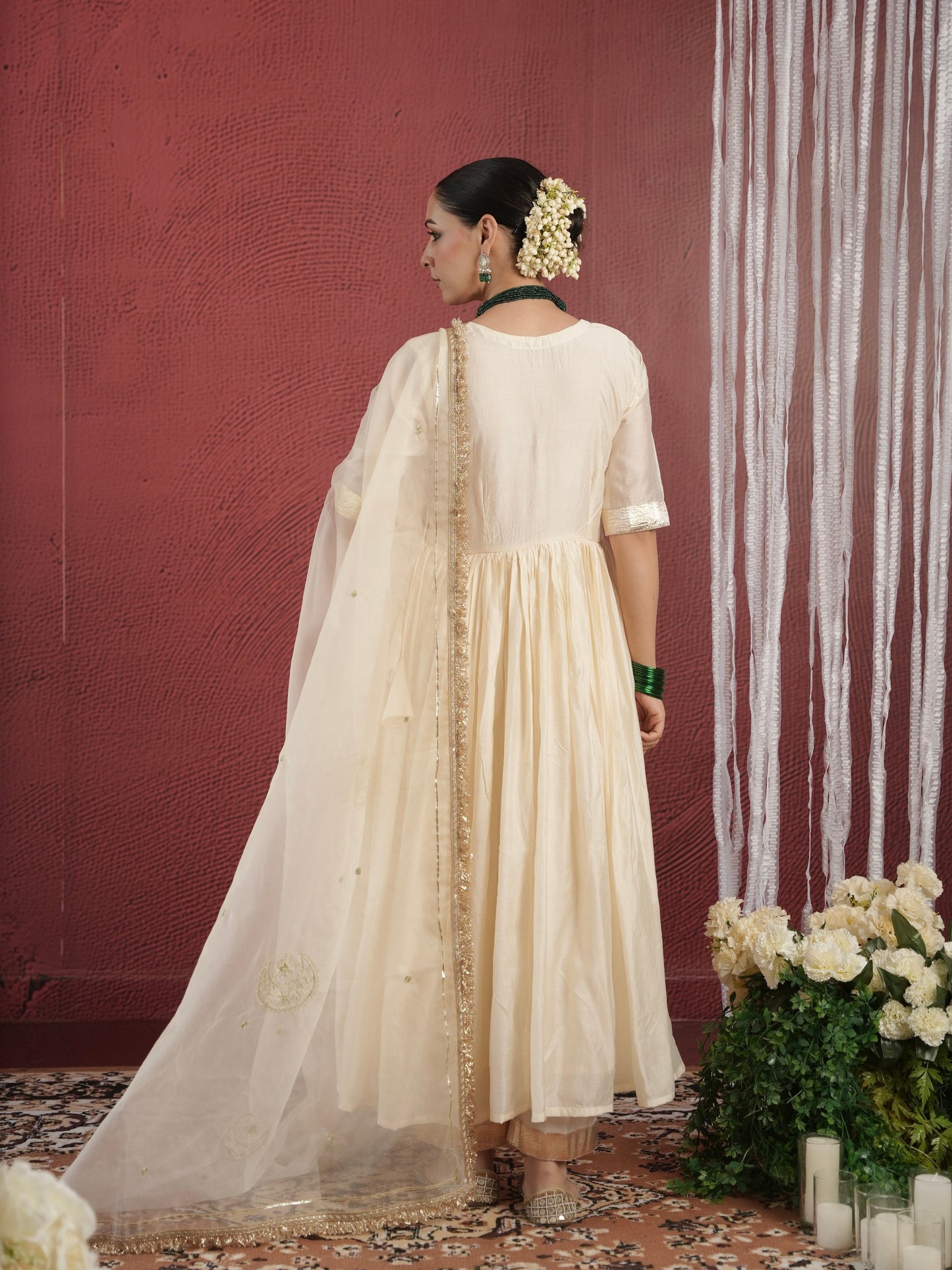 CHAAND OFF WHITE CHANDERI ANGRAKHA ZARIWORK SUIT SET