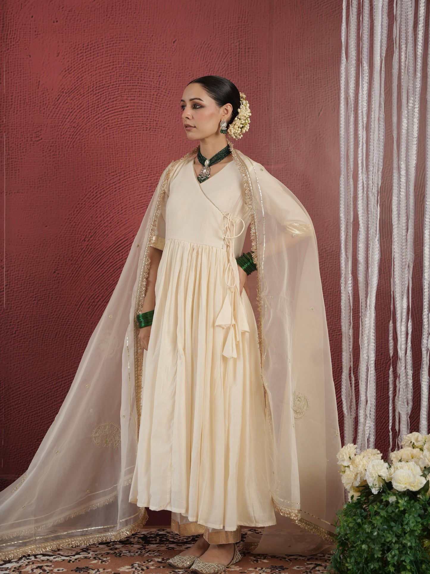 CHAAND OFF WHITE CHANDERI ANGRAKHA ZARIWORK SUIT SET