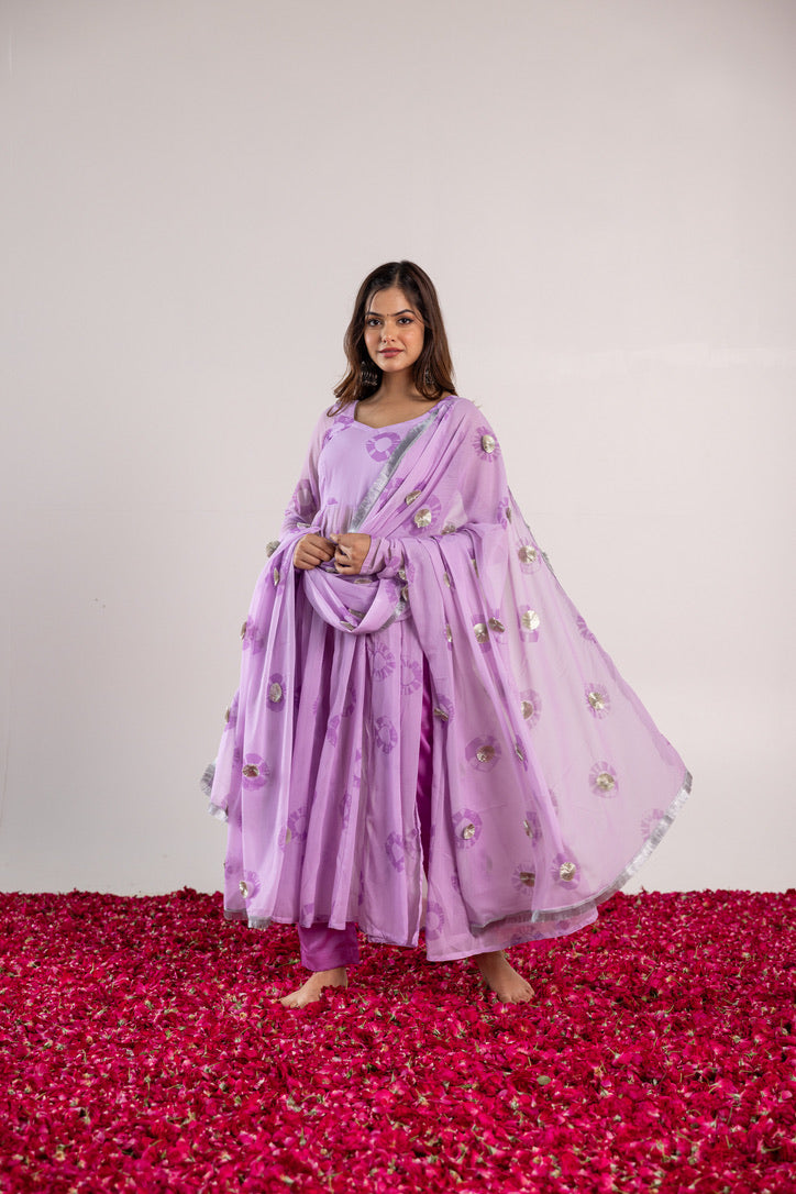 PEHNO'SA SHUBH RADHIKA SUIT SET