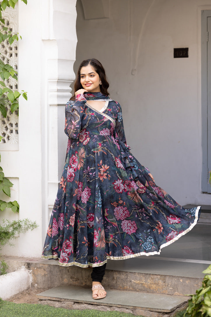 Pehno'Sa Shobha Suit Set