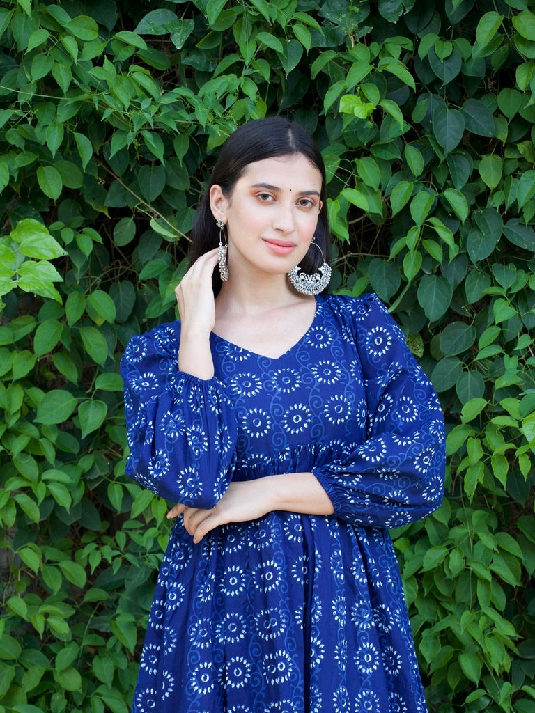 Neel Kameez Set