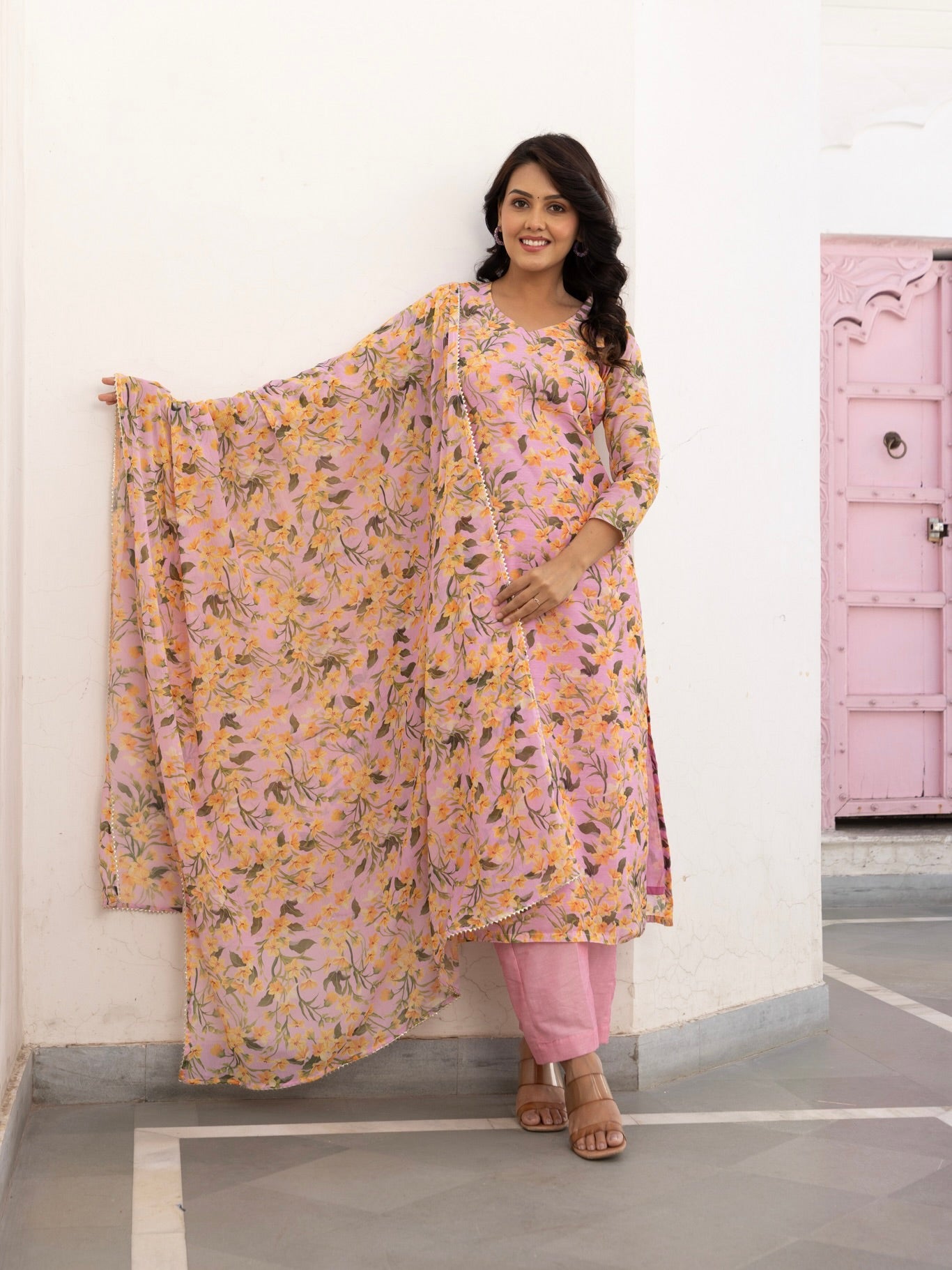 Aarti Suit Set