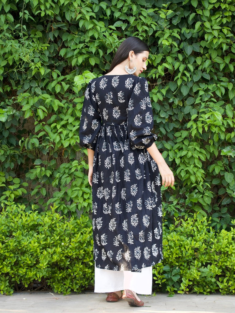 Krishna Kameez Set
