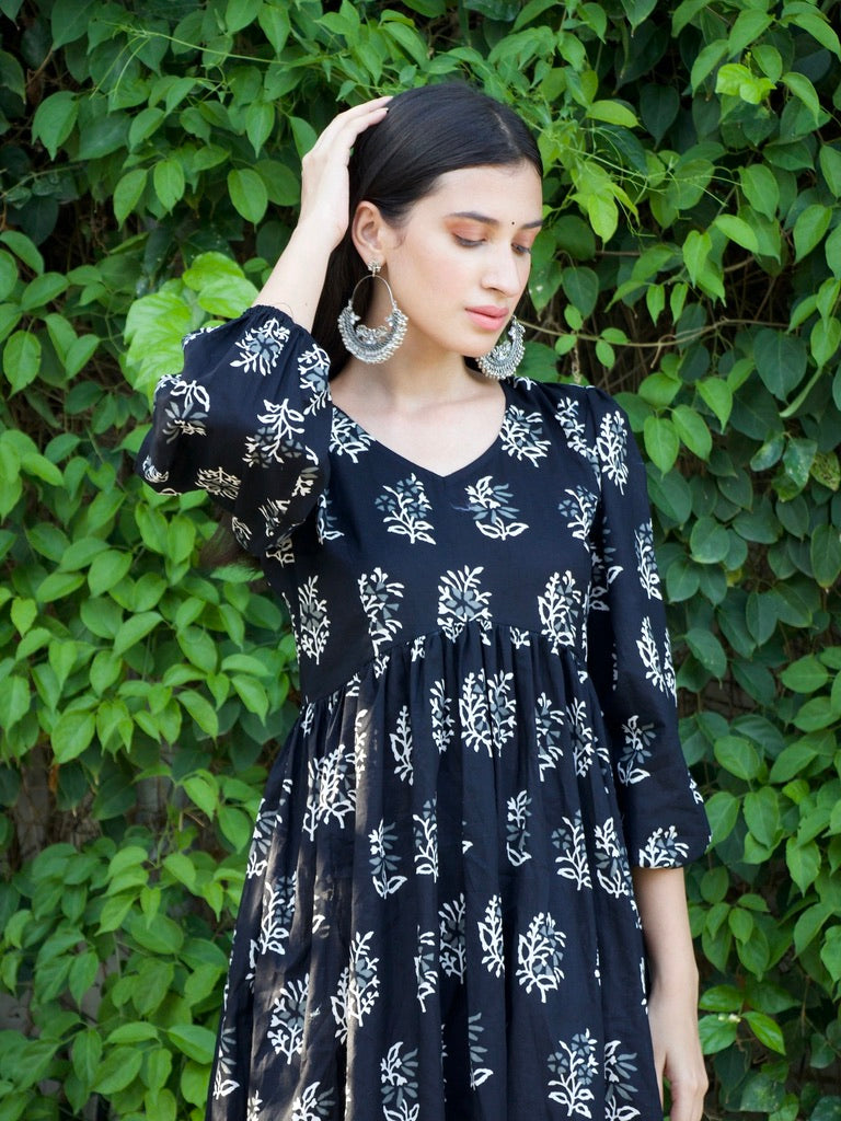 Krishna Kameez Set