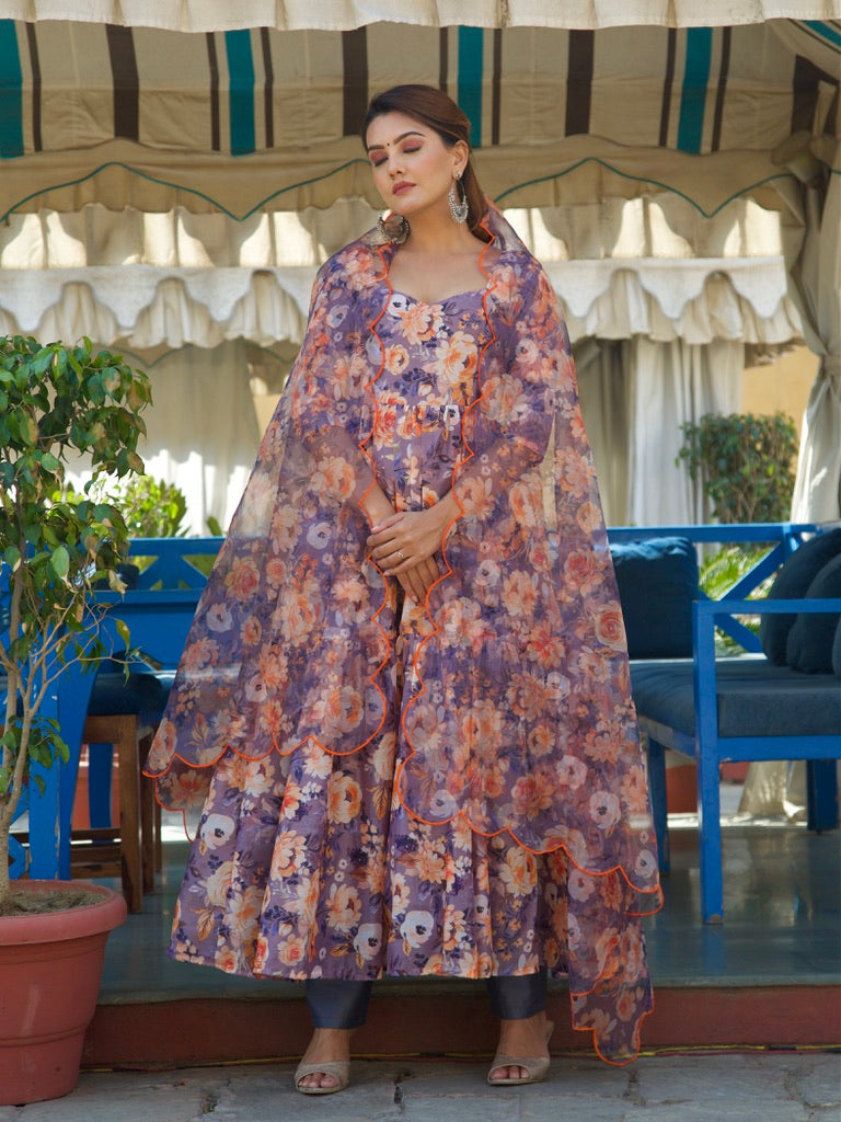 Maanvi Suit Set