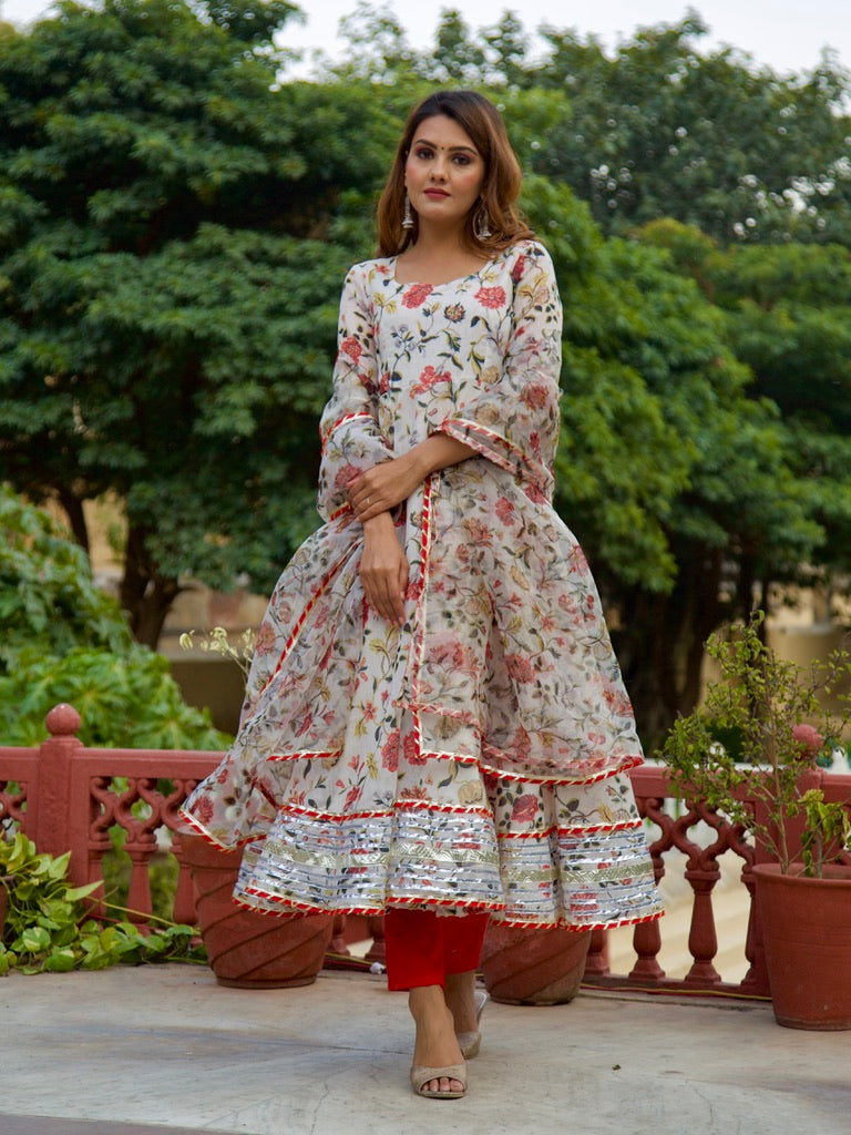 Gowri Suit Set