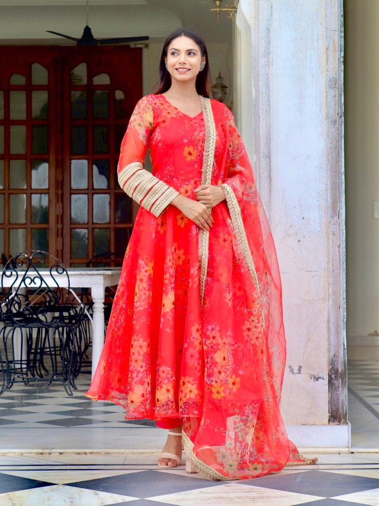 Radhamani Suit Set