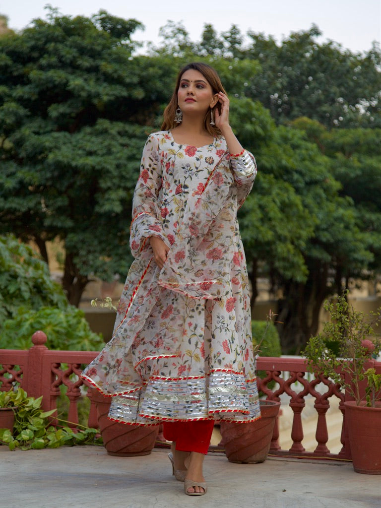 Gowri Suit Set