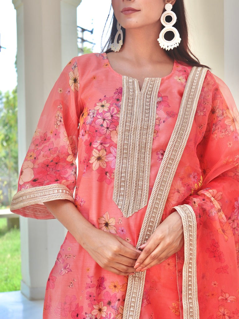 Raadha Suit Set