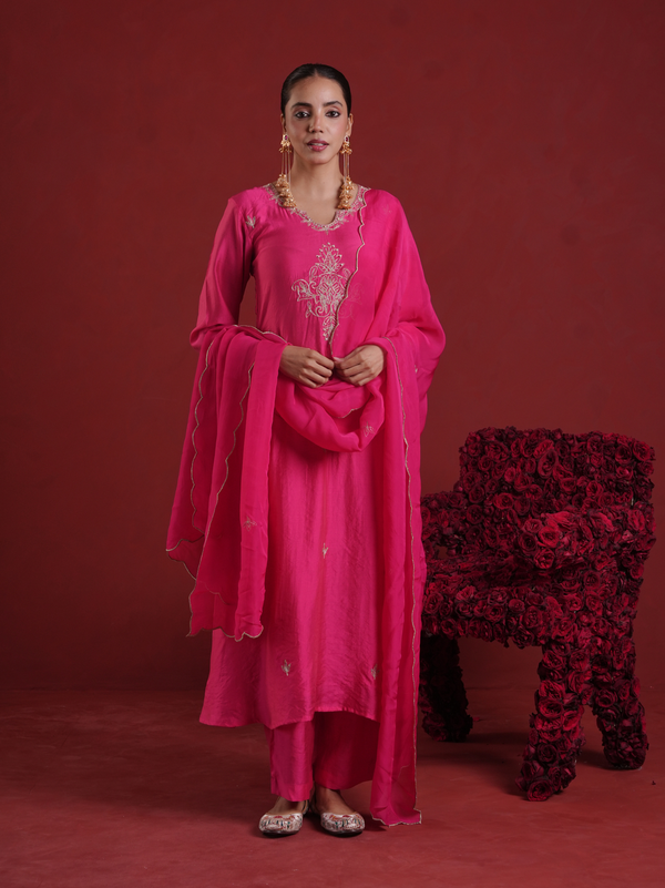 Fuchsia Pink Embellished Chanderi Kurta Set with Organza Dupatta