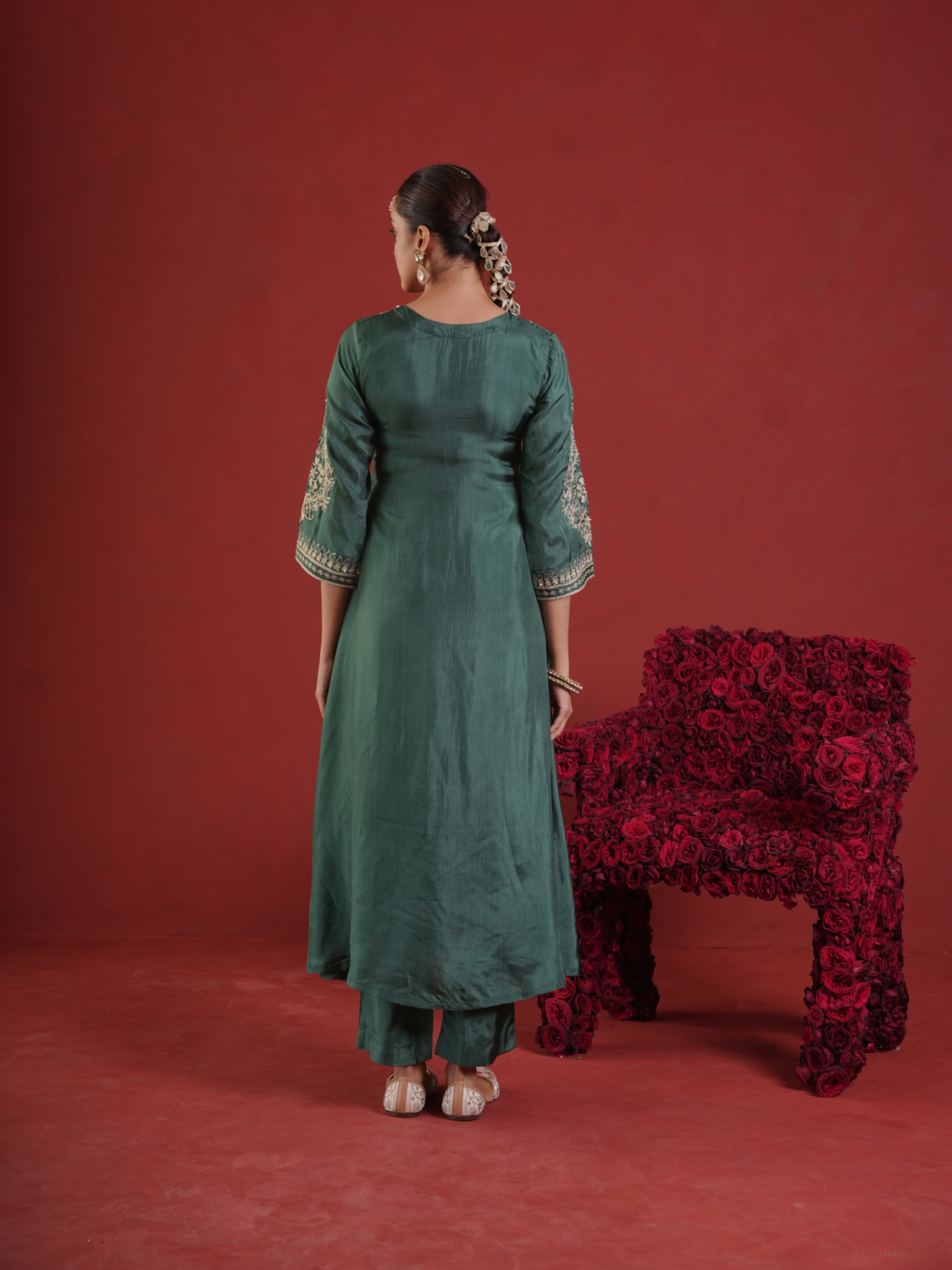 Green Silk Zari Embroidered Kurta Pant Set with Organza Dupatta