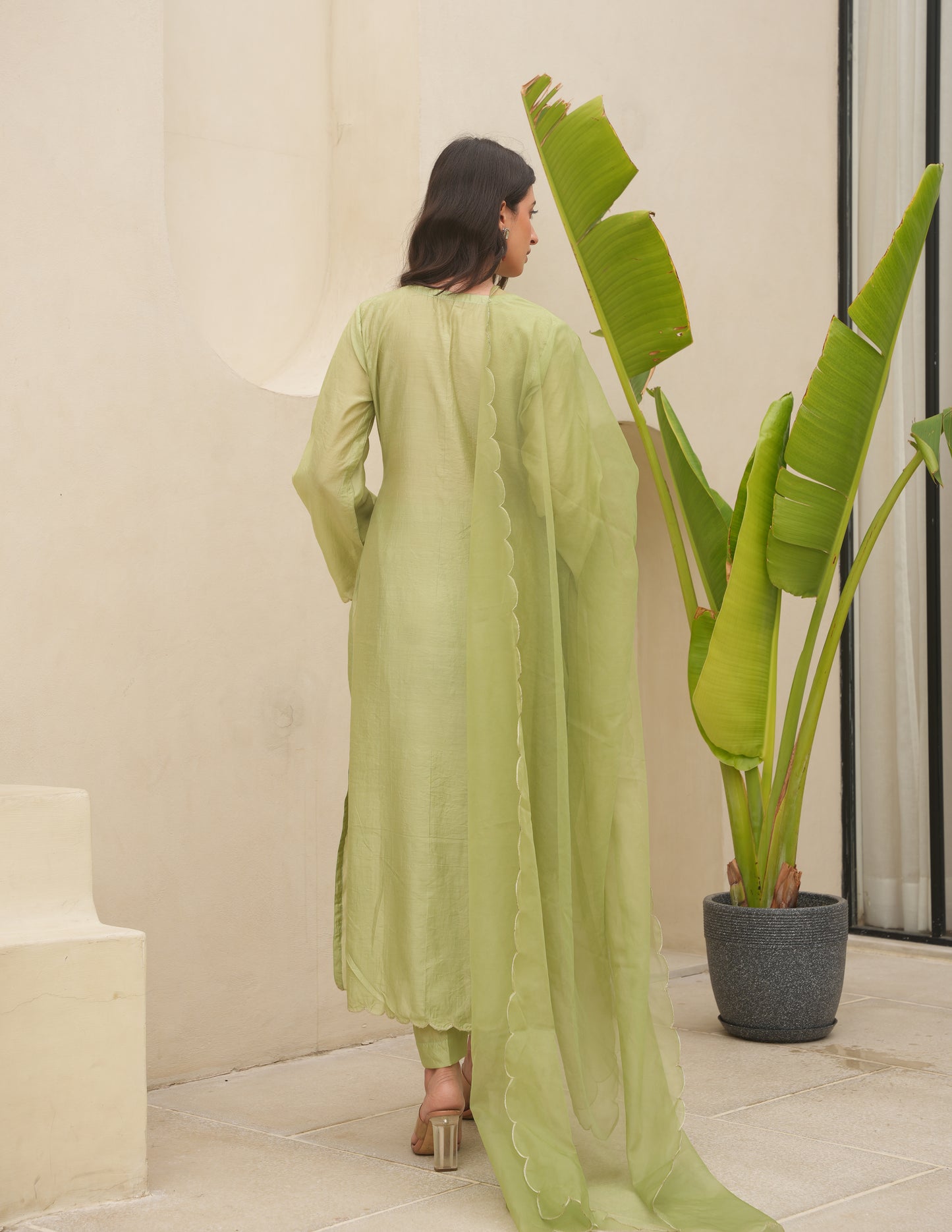 Pista Chanderi Floral Embroidered Suit Set