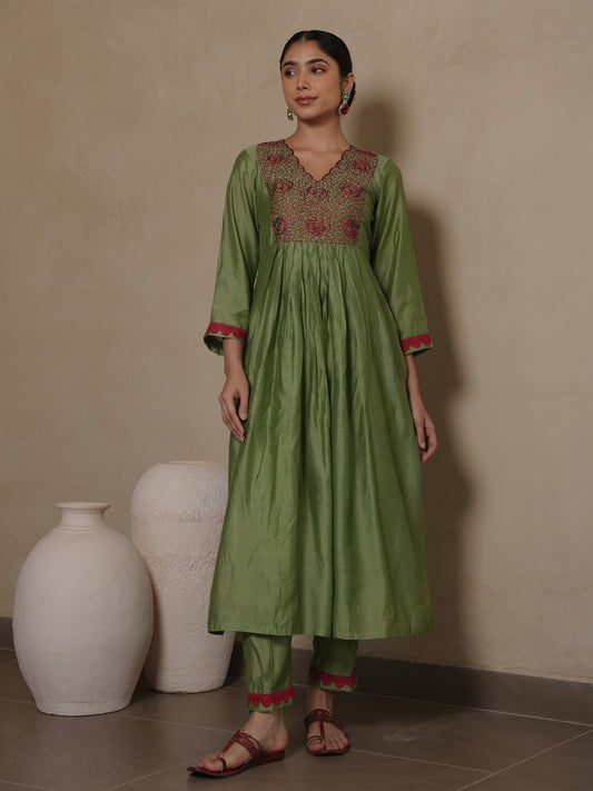 GAZANIA GREEN CHANDERI AARIWORK SUIT SET