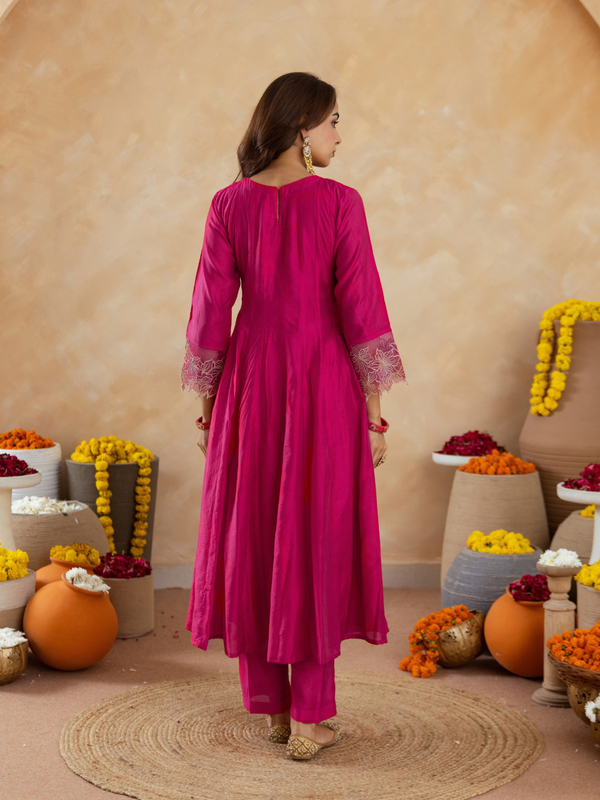 Fuchsia Pink Chanderi Embroidered Kurta Set with  Organza Dupatta