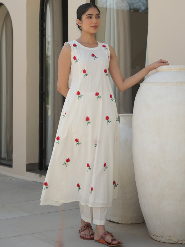 SEGO WHITE COTTON FLORAL EMBROIDERY SUIT SET