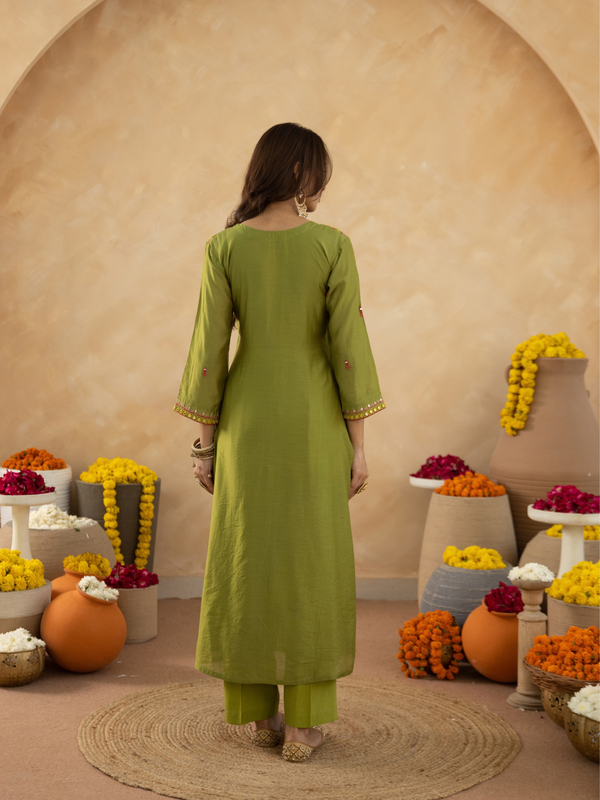 Green Handcrafted Chanderi Mirrorwork Straight Kurta Set