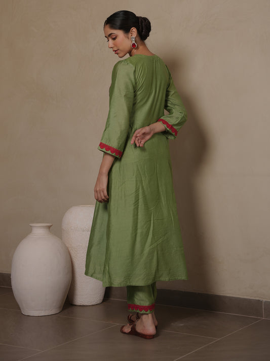 GAZANIA GREEN CHANDERI AARIWORK SUIT SET