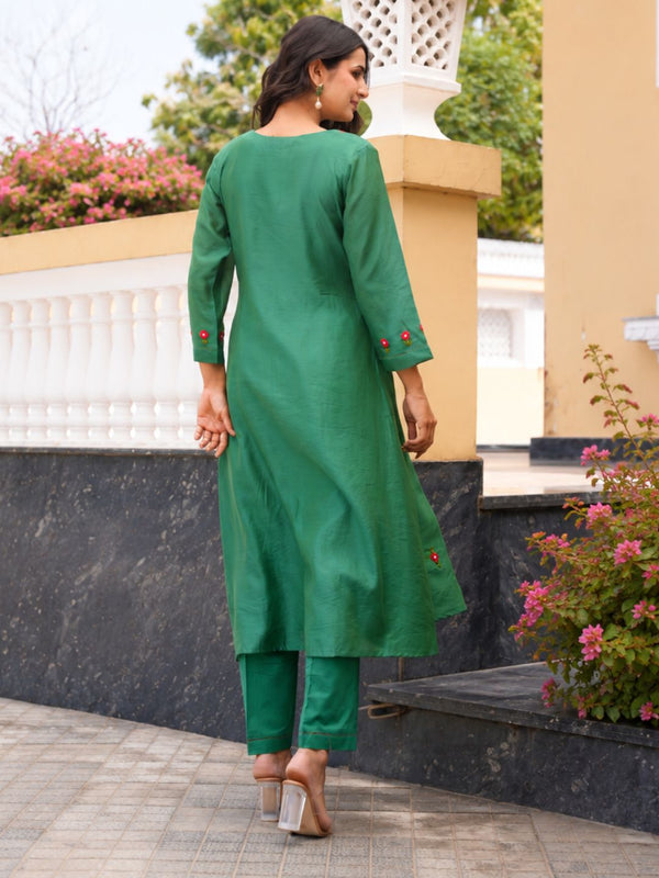 Green Floral Hand Embroidered Chanderi Kurta Set