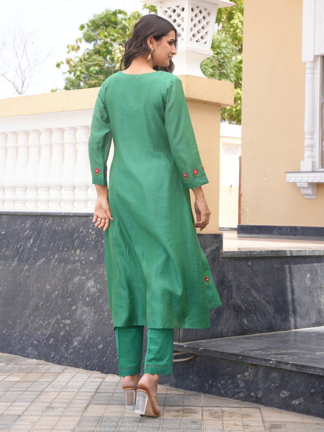 Green Floral Hand Embroidered Chanderi Kurta Set