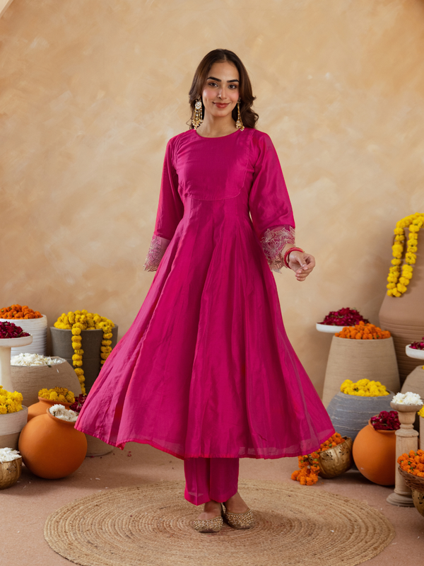 Fuchsia Pink Chanderi Embroidered Kurta Set with  Organza Dupatta