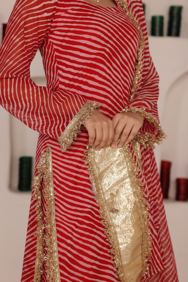 Pehno'Sa Laal Shehzadi Sharara Set