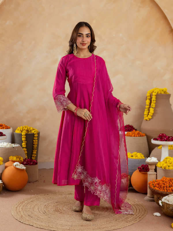 Fuchsia Pink Chanderi Embroidered Kurta Set with  Organza Dupatta