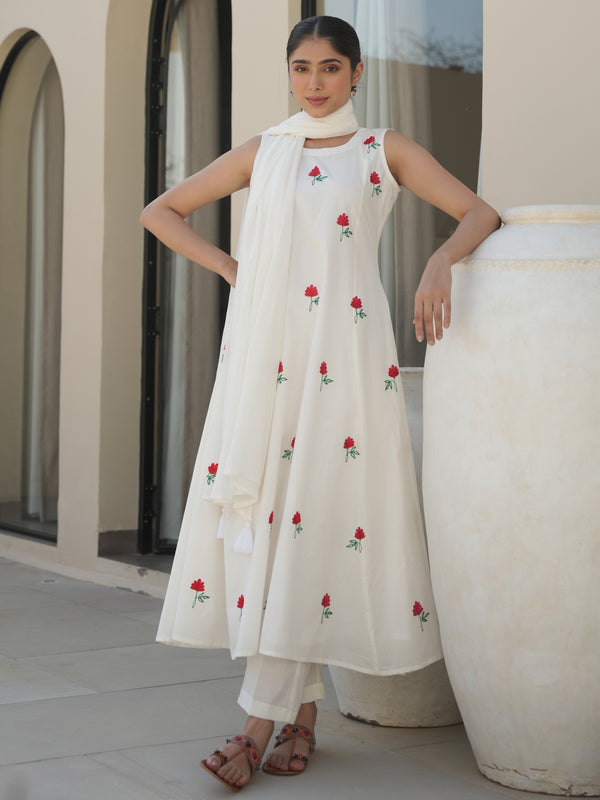 SEGO WHITE COTTON FLORAL EMBROIDERY SUIT SET