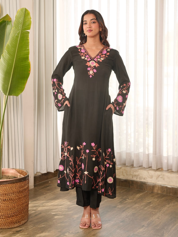 Black Floral Embroidered Muslin Kurta Set with Straight Pants