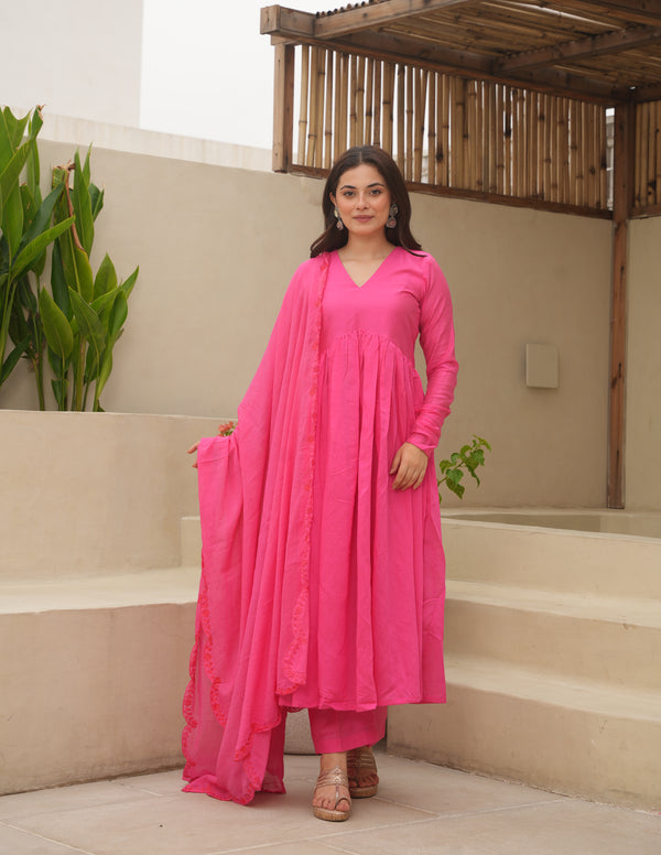 Pink Chanderi Aari Embriodered Suit Set