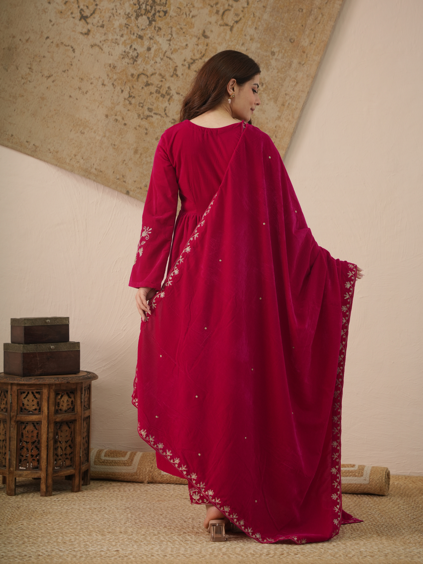 Inaya Rani Pink Velvet Kurta With Pant & Dupatta