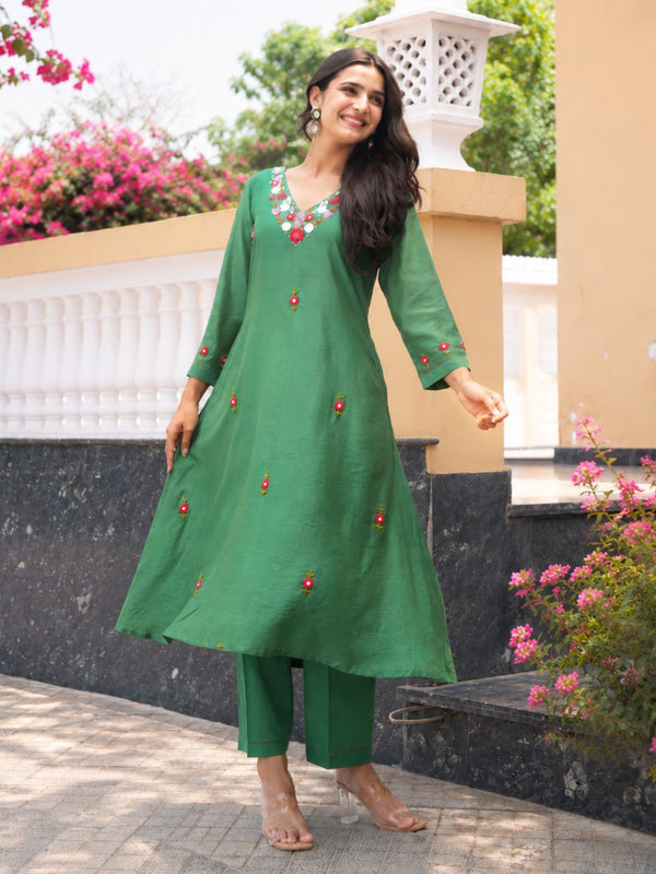 Green Floral Hand Embroidered Chanderi Kurta Set