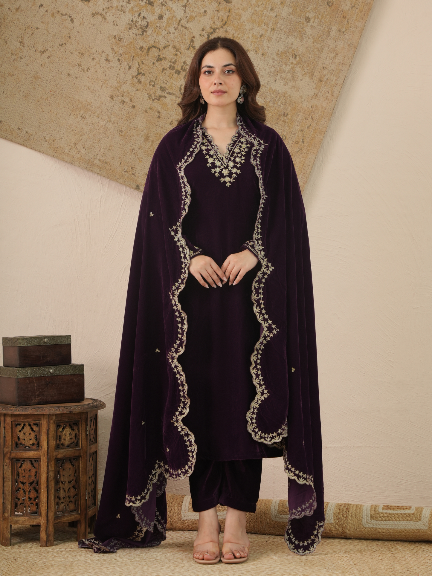 Noor Plum Velvet Kurta With Pant & Dupatta