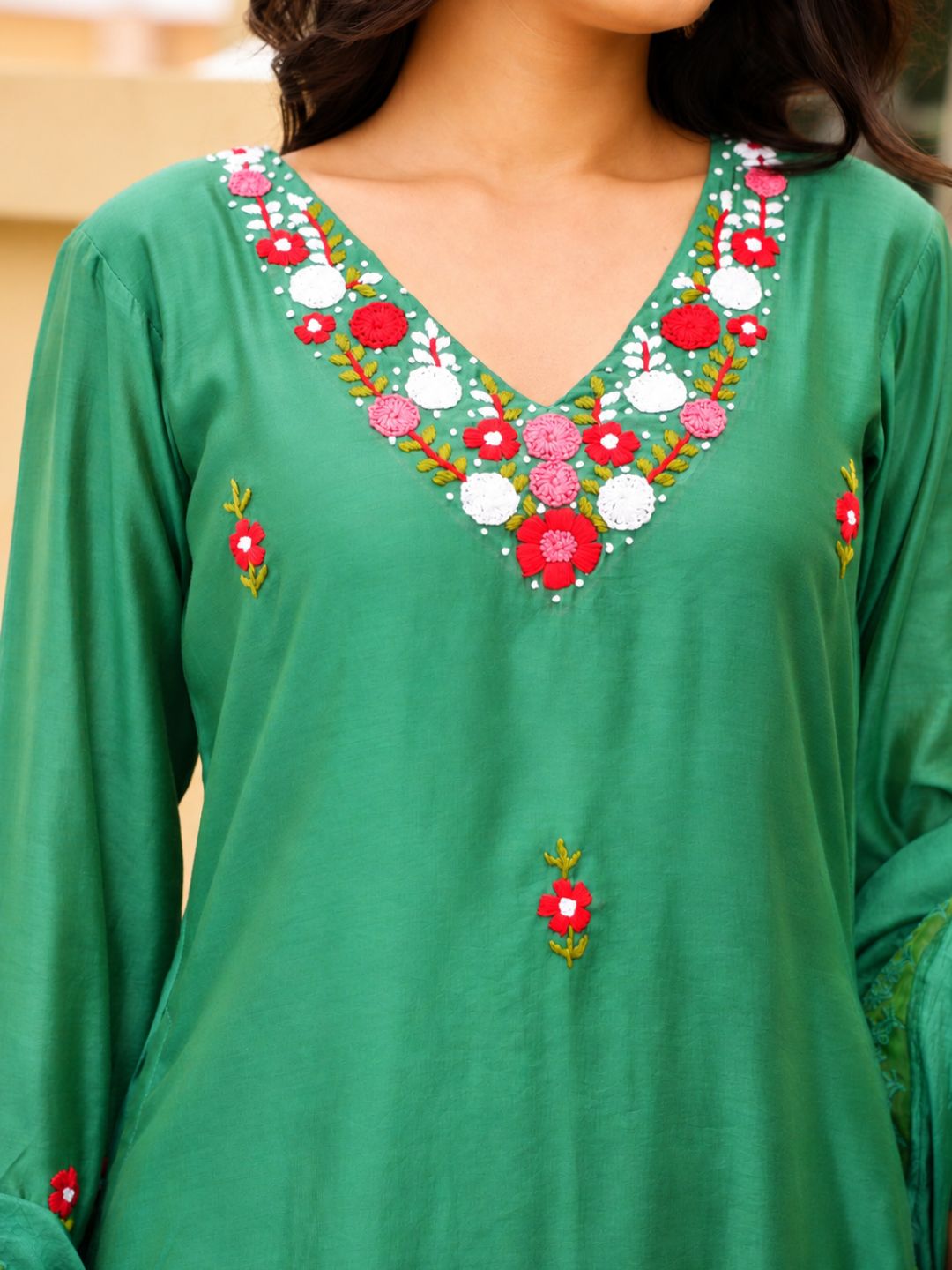 Green Floral Hand Embroidered Chanderi Kurta Set