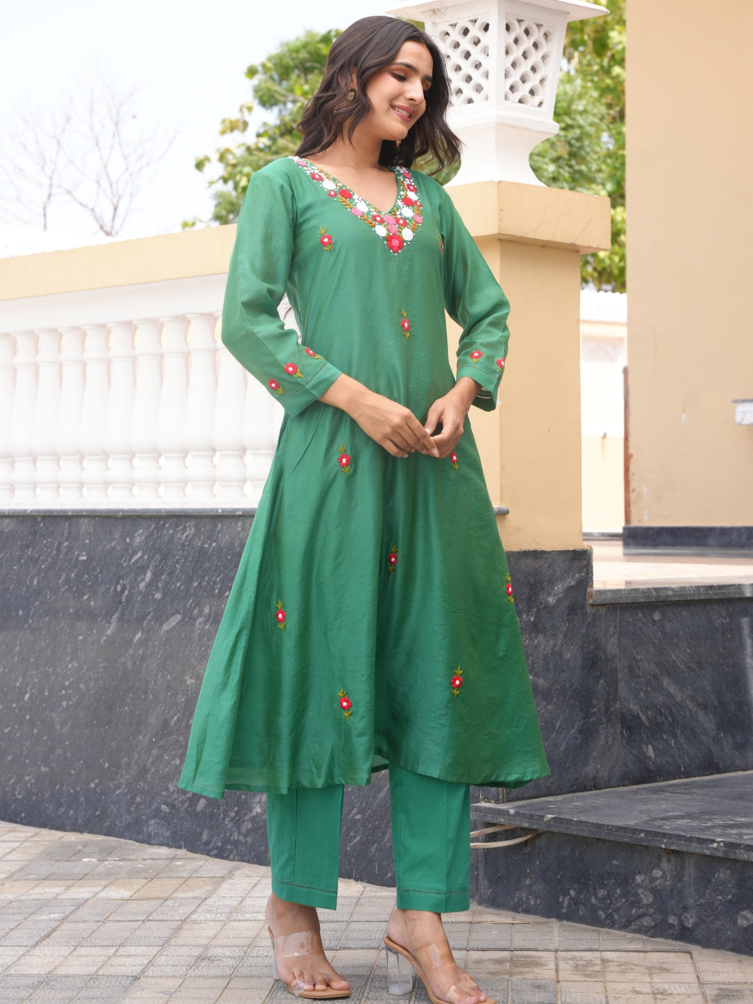 Green Floral Hand Embroidered Chanderi Kurta Set