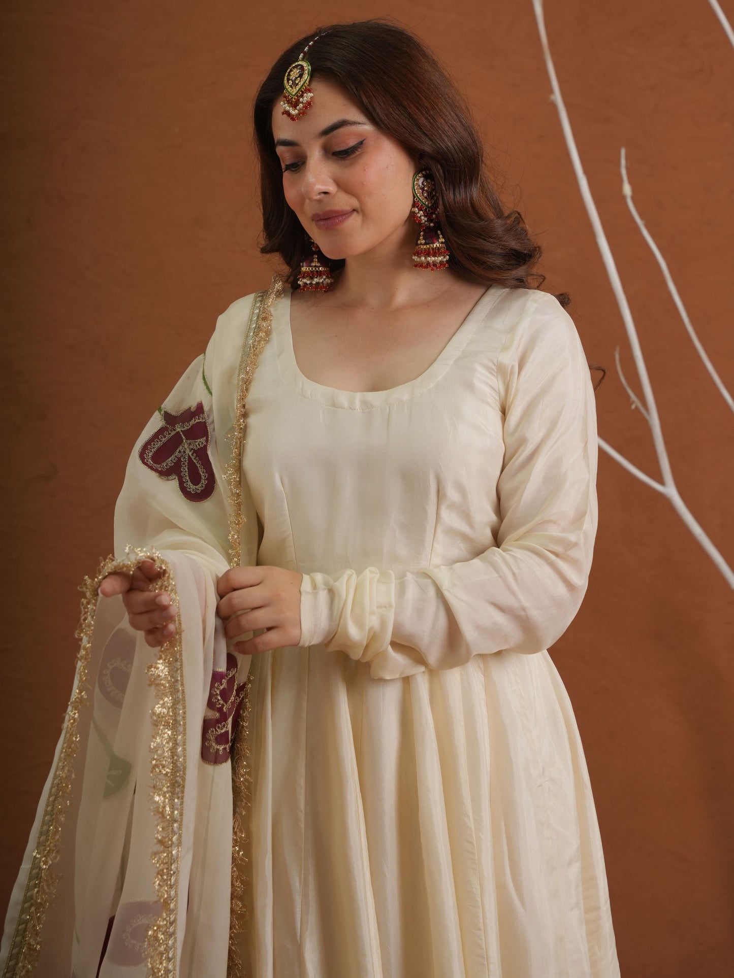 Nayab Off White Silk With Handpaint Dupatta