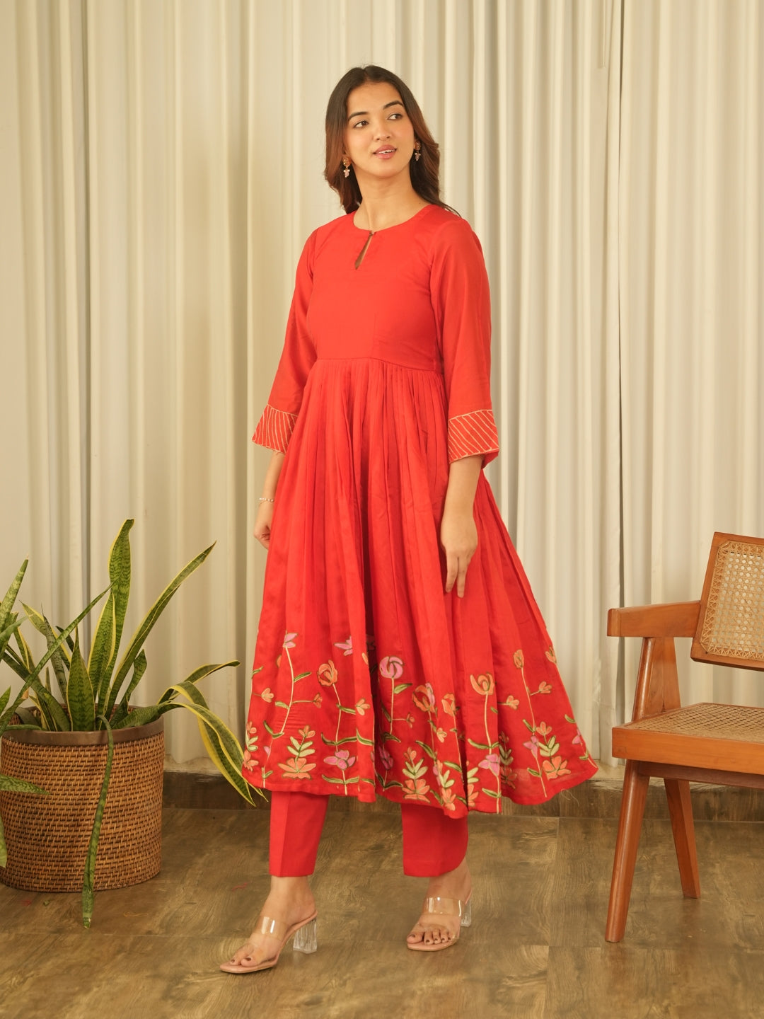 Red Chanderi Aari Embroidery Kurta Set with Pant & Dupatta