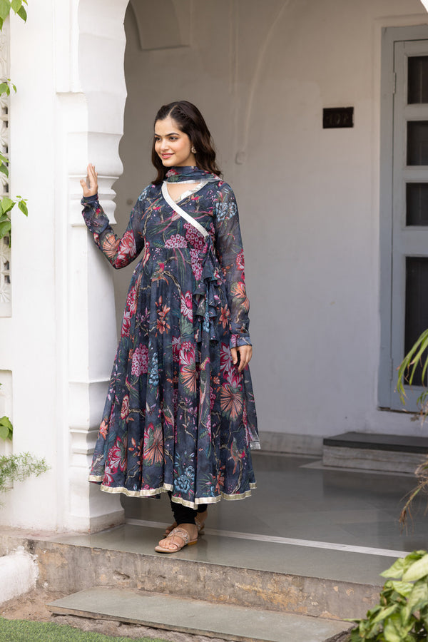 Pehno'Sa Shobha Suit Set